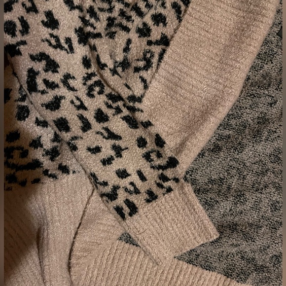 New Rachel Zoe super soft sweater - Picture 3 of 4